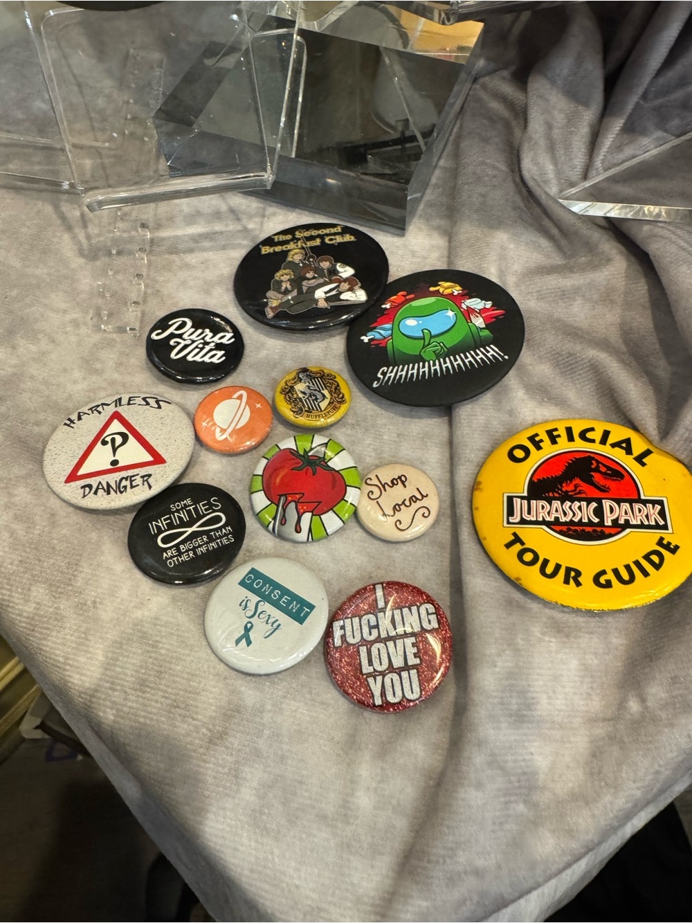 Source Unknown Multicolor Assorted Button Pin Lot‎